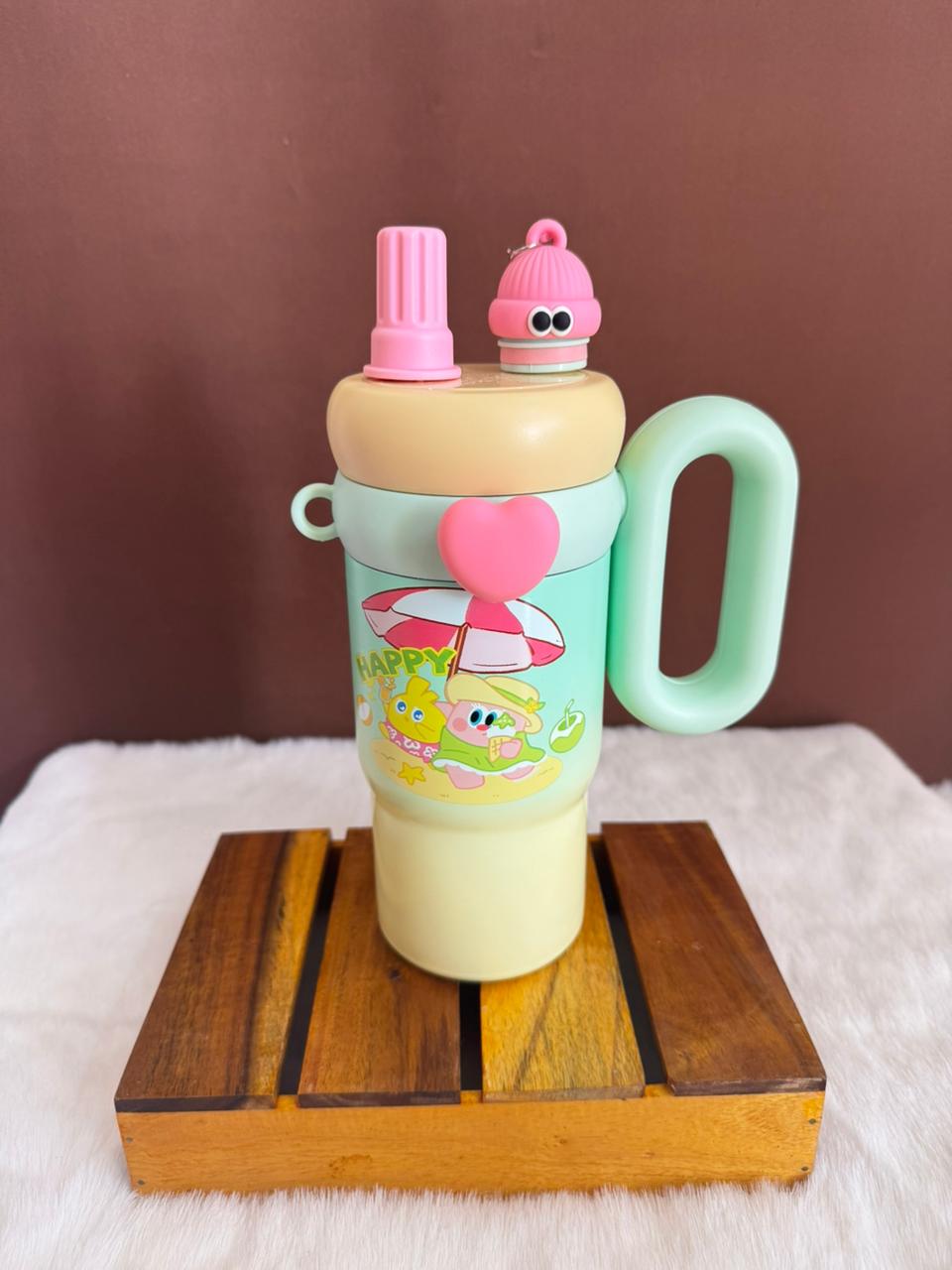 Pastel cartoon sipper