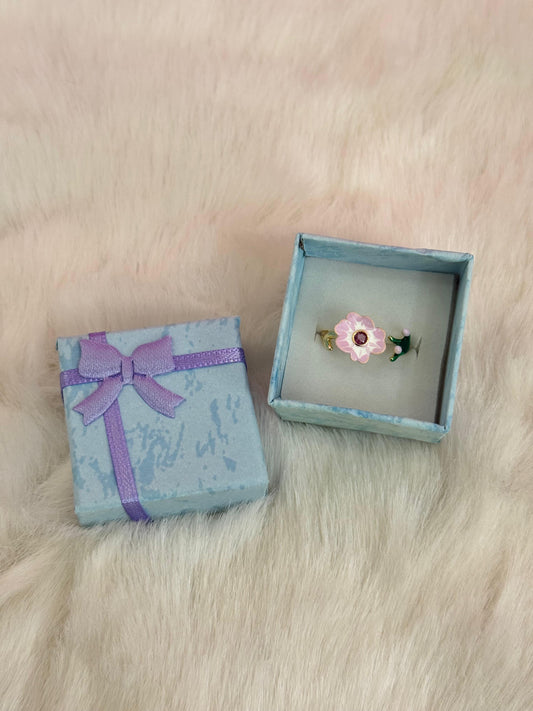 Exclusive flower ring