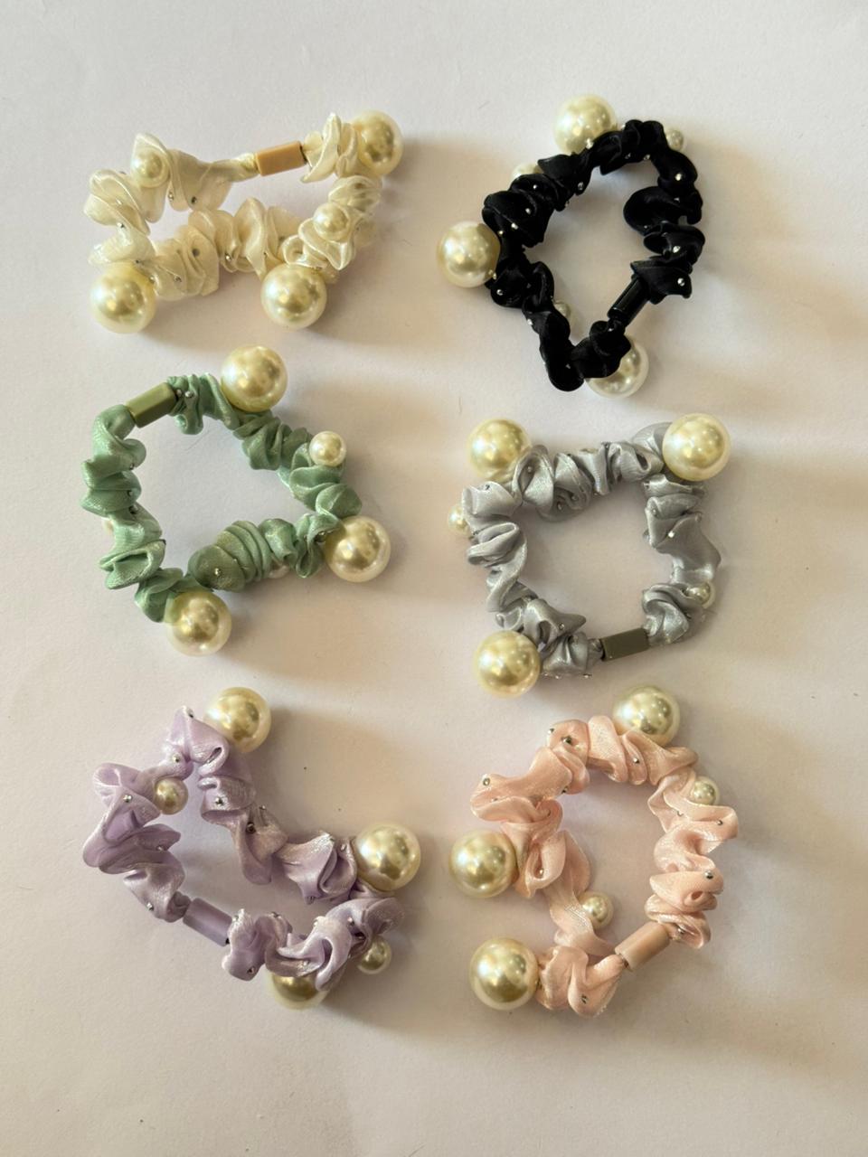 Pearl scrunchies