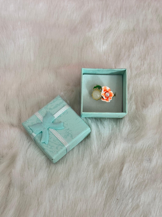 Exclusive gem flower ring