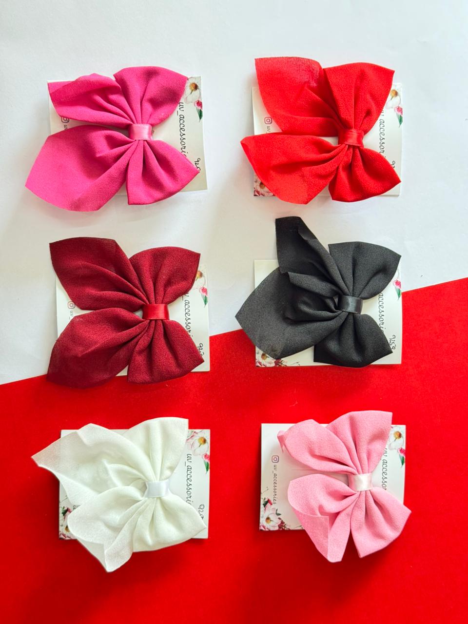 Plain bow clips