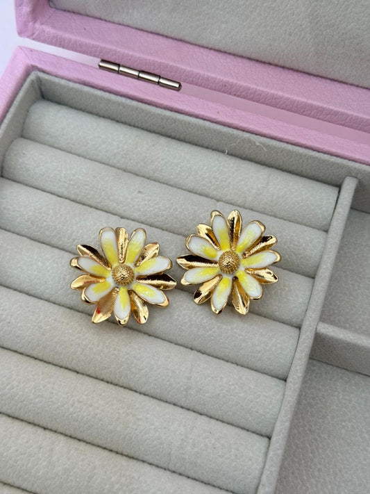 Yellow gold flower studs