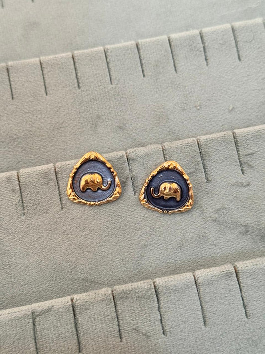Mini elephant studs
