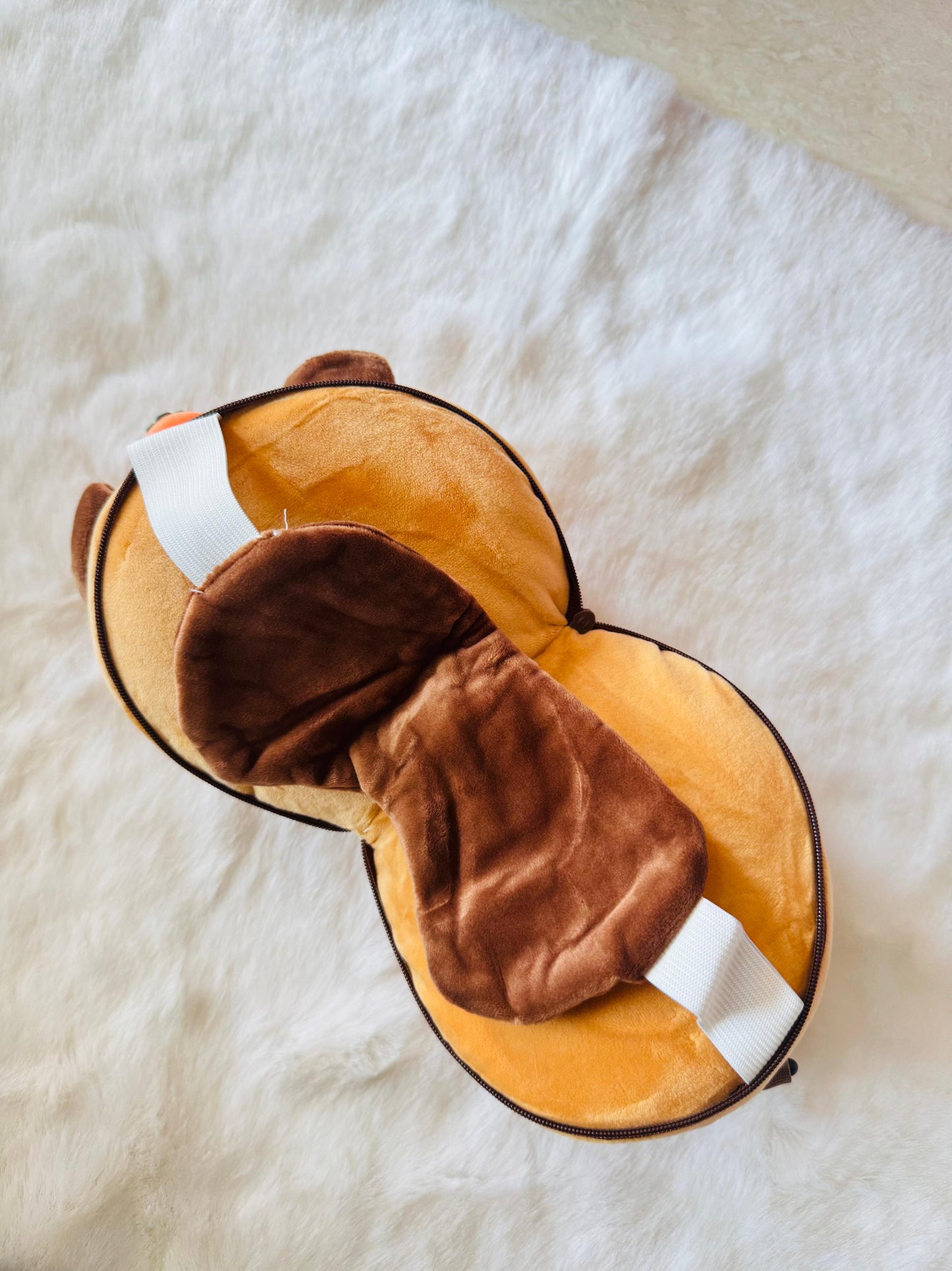 Capybara neck pillow and sleepmask