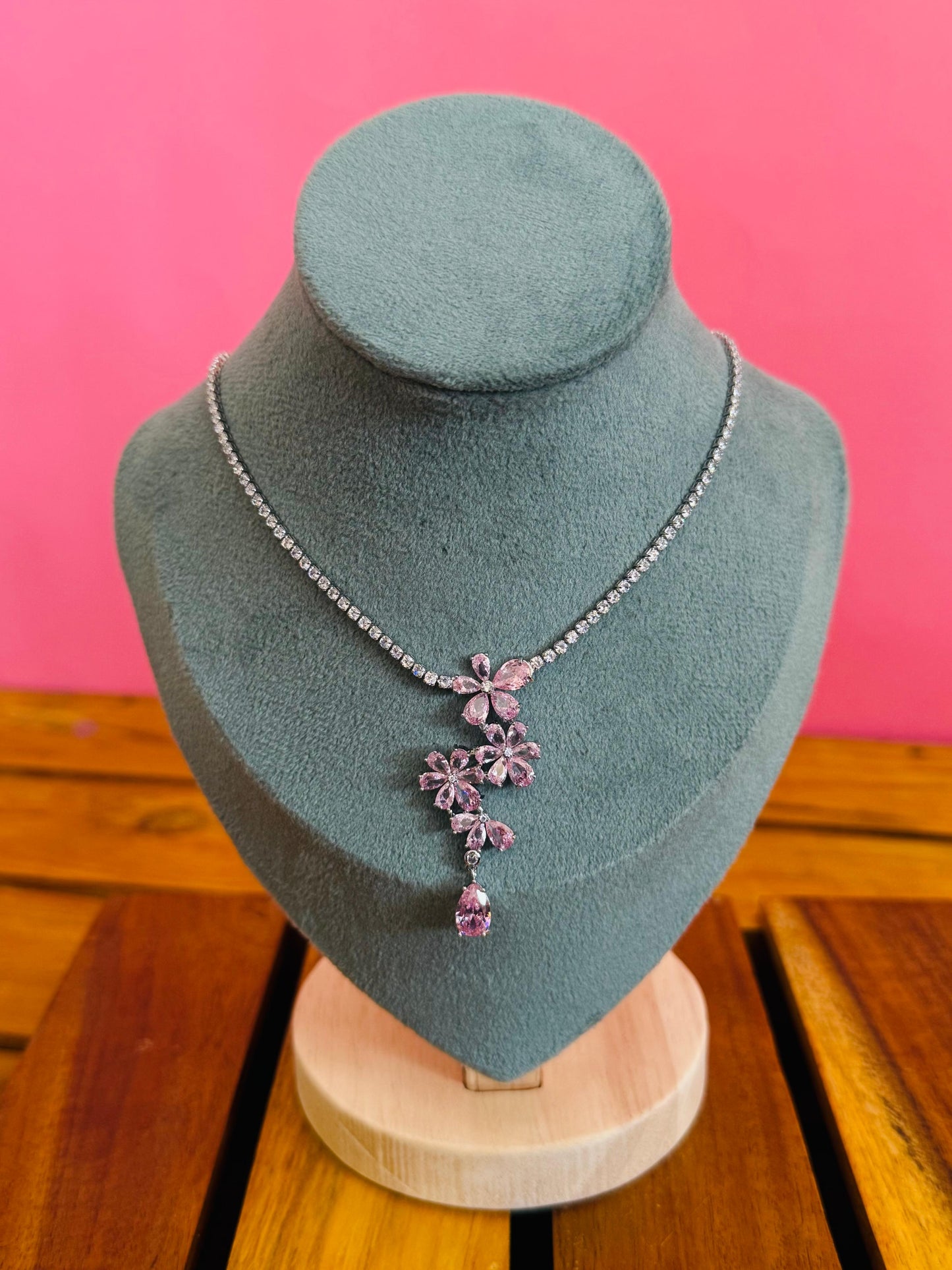 rose quartz flower necklace