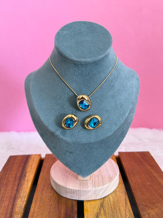 Aqua 18k set