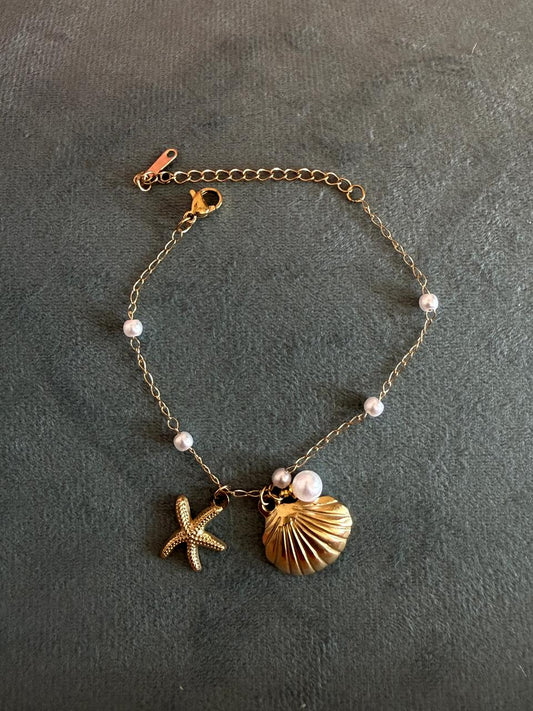 Shell star bracelet