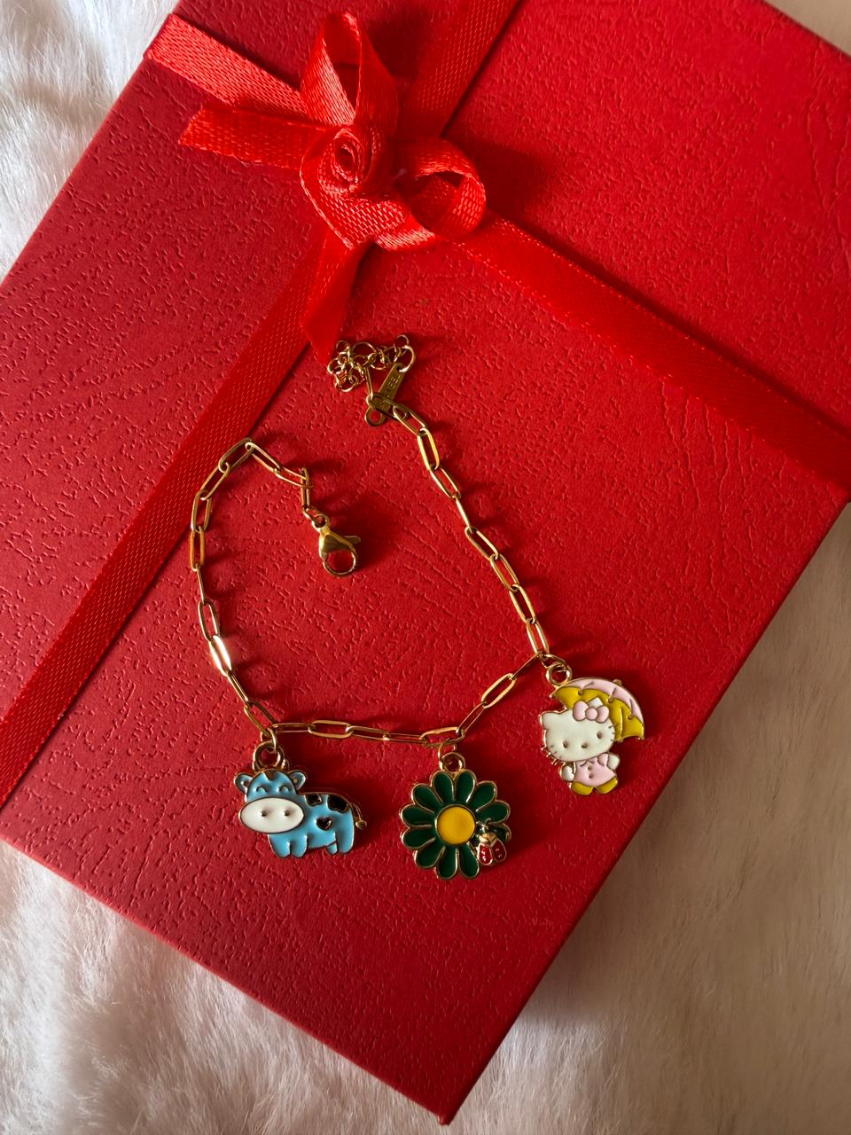Charms link bracelet