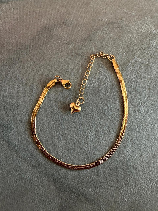 Gold anklet