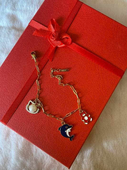Charms link bracelet