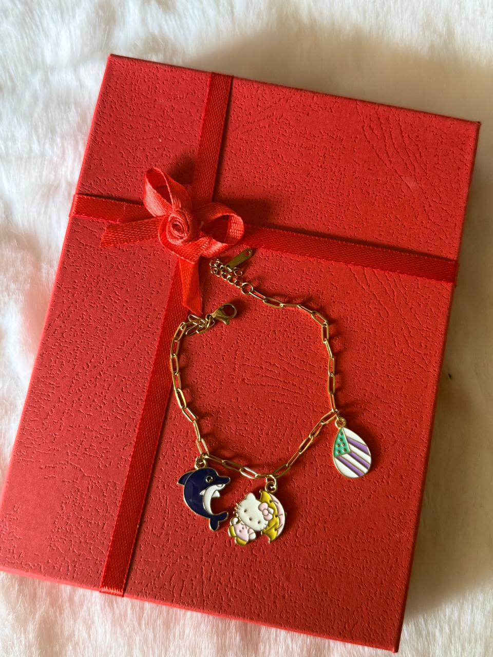 Charms link bracelet