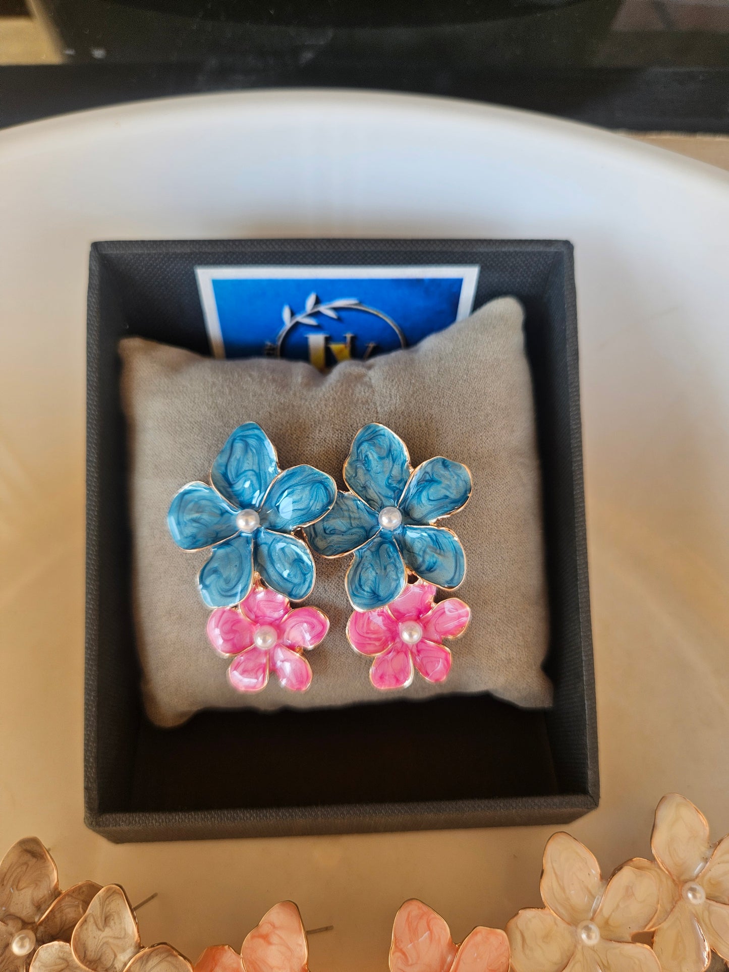 Enamel flower earrings